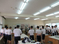 １
